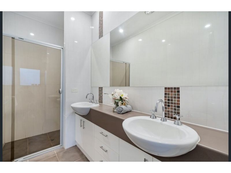 36 Eastleigh Ave, Golden Grove SA 5125