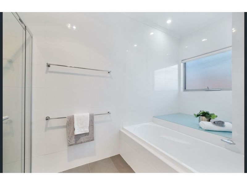 36 Eastleigh Ave, Golden Grove SA 5125