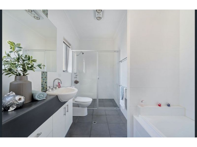 36 Eastleigh Ave, Golden Grove SA 5125