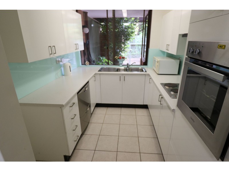 28/2 McAuley Place, Waitara NSW 2077