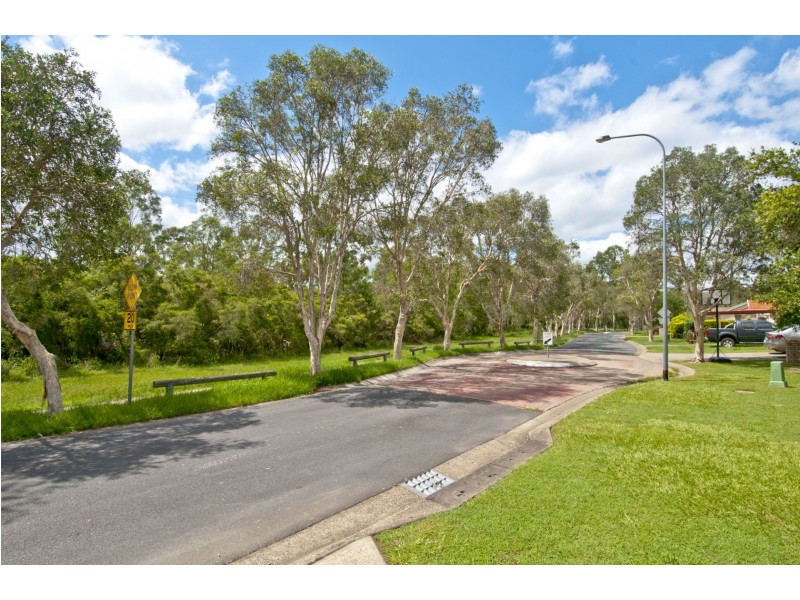 25 Billabong Drive, Crestmead QLD 4132