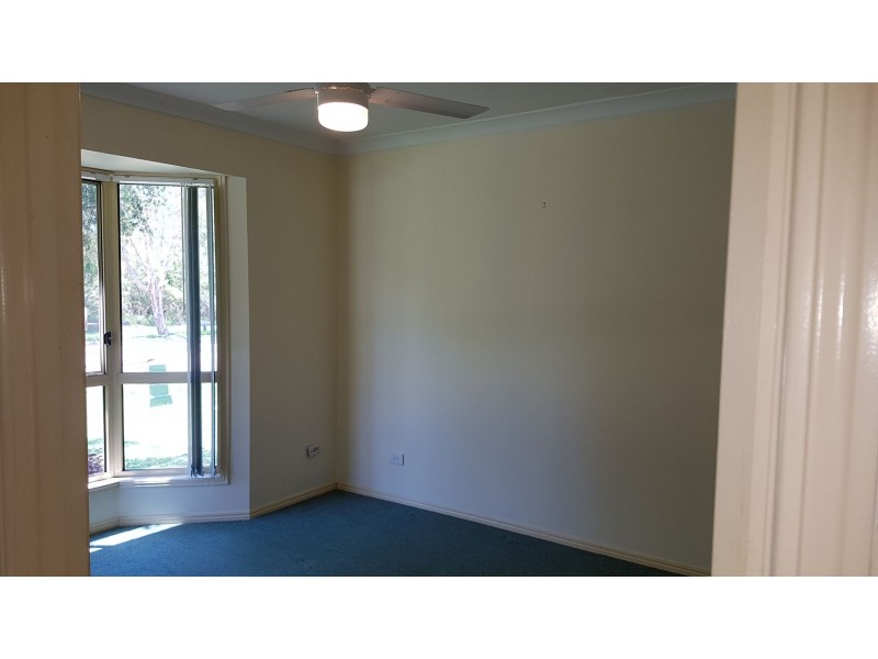 25 Billabong Drive, Crestmead QLD 4132