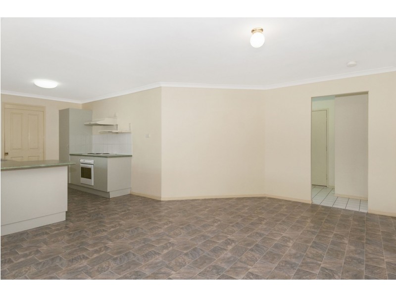 25 Billabong Drive, Crestmead QLD 4132