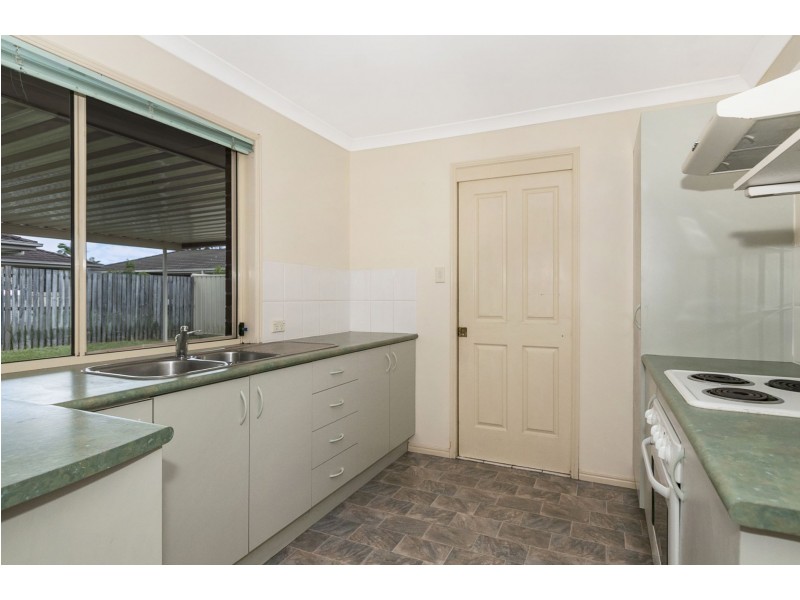 25 Billabong Drive, Crestmead QLD 4132