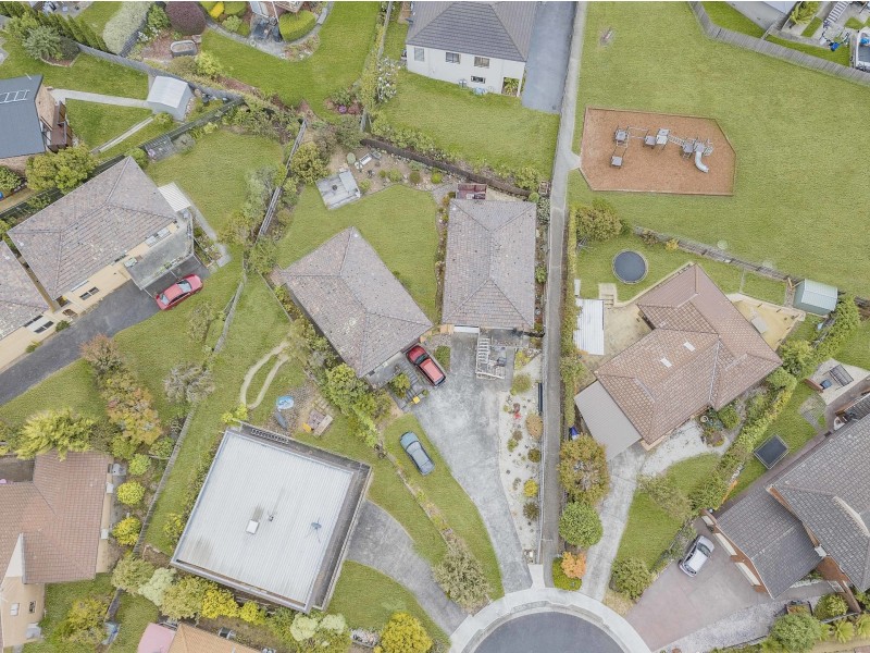 2/12 Stratford Place, Blackmans Bay TAS 7052