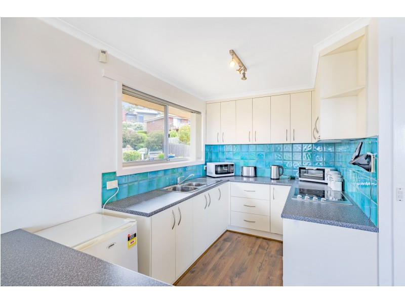 2/12 Stratford Place, Blackmans Bay TAS 7052