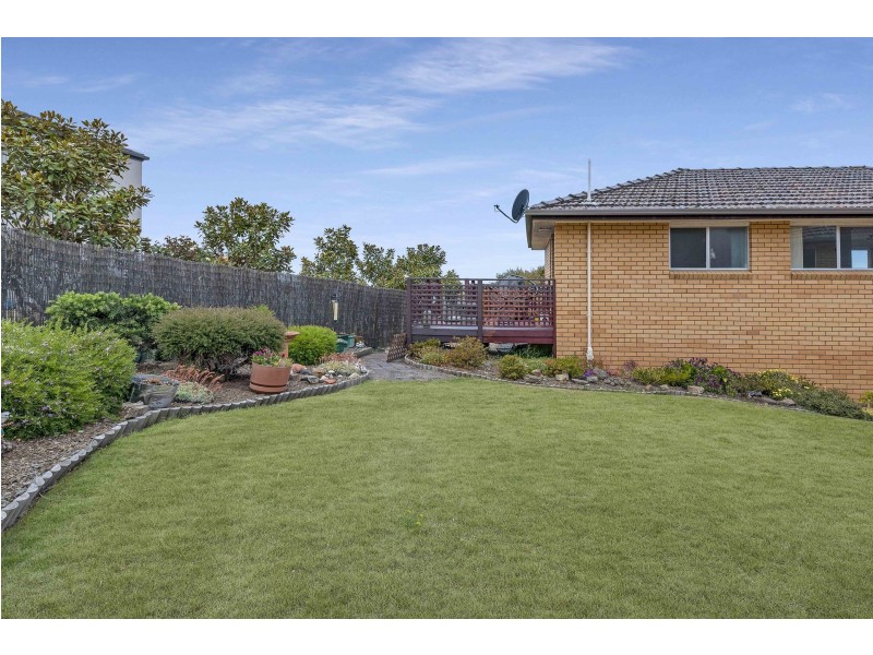 2/12 Stratford Place, Blackmans Bay TAS 7052