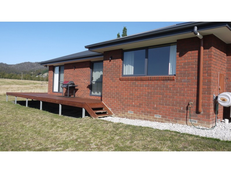 18 Orchard Avenue, Huonville TAS 7109