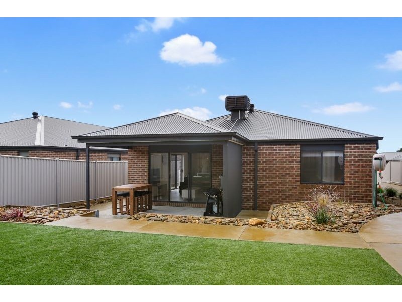 3 Dolphin Crt, Apollo Bay VIC 3233