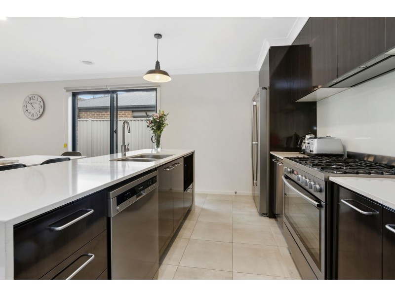 3 Dolphin Crt, Apollo Bay VIC 3233