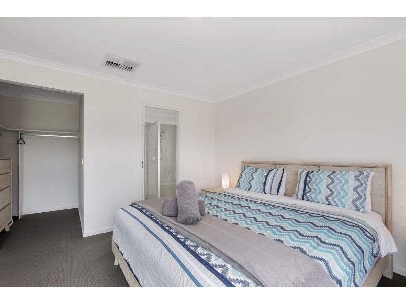 3 Dolphin Crt, Apollo Bay VIC 3233