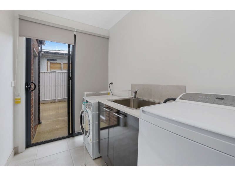 3 Dolphin Crt, Apollo Bay VIC 3233