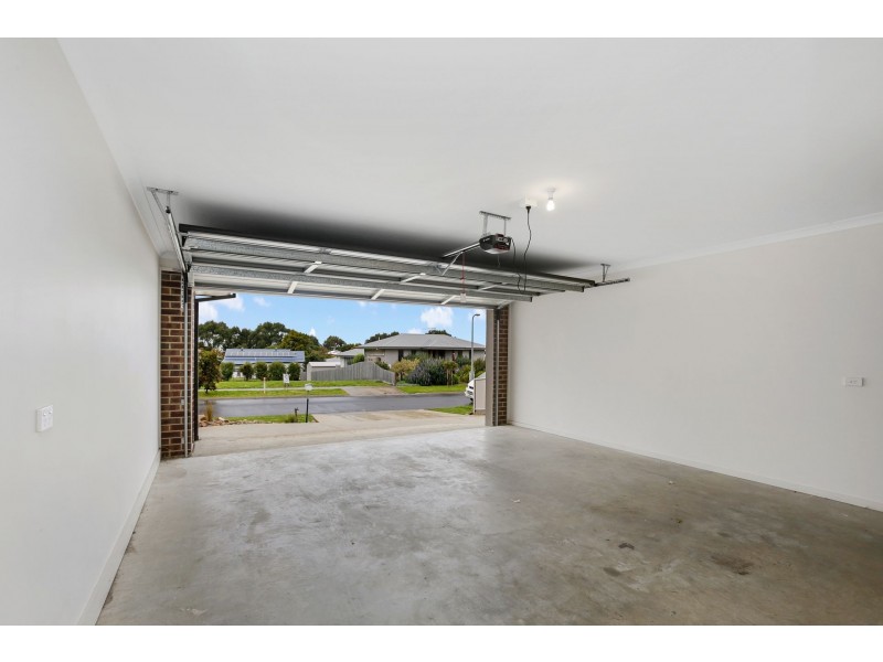 3 Dolphin Crt, Apollo Bay VIC 3233