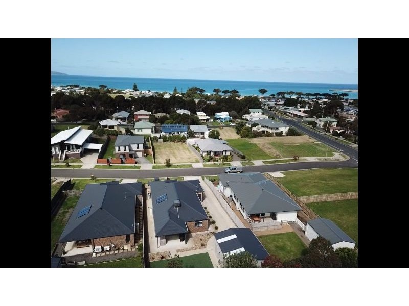 3 Dolphin Crt, Apollo Bay VIC 3233