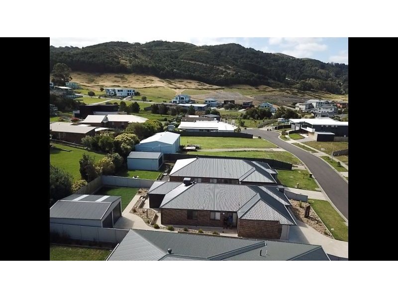 3 Dolphin Crt, Apollo Bay VIC 3233