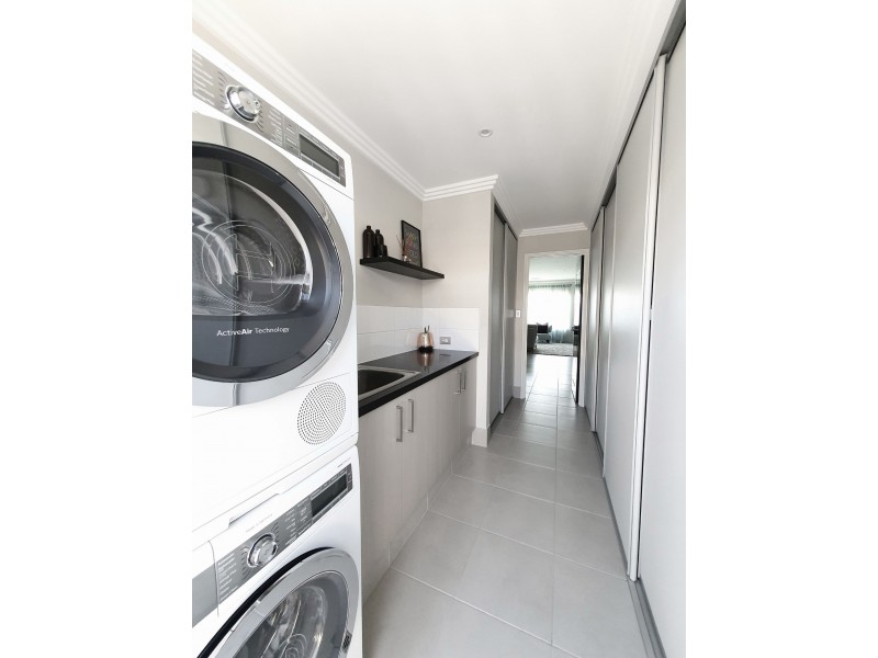 13 Hazelgrove Crescent, Millbridge WA 6232