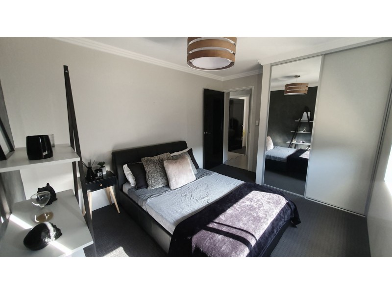 13 Hazelgrove Crescent, Millbridge WA 6232