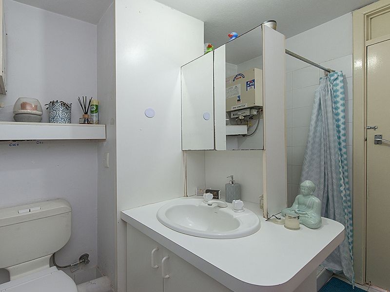 12//80-82 King George St, Victoria Park WA 6100