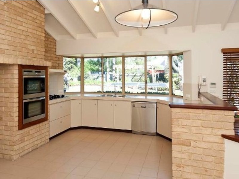 7 Collier Street, Applecross WA 6153