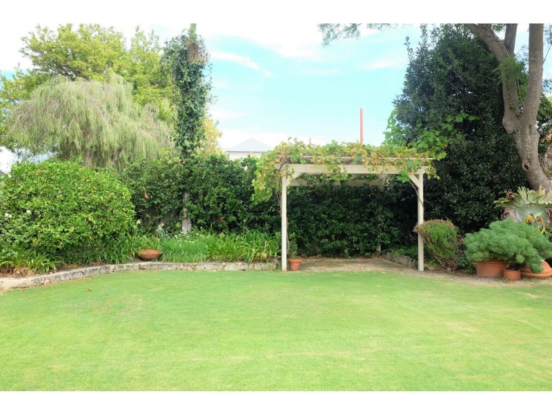 7 Collier Street, Applecross WA 6153