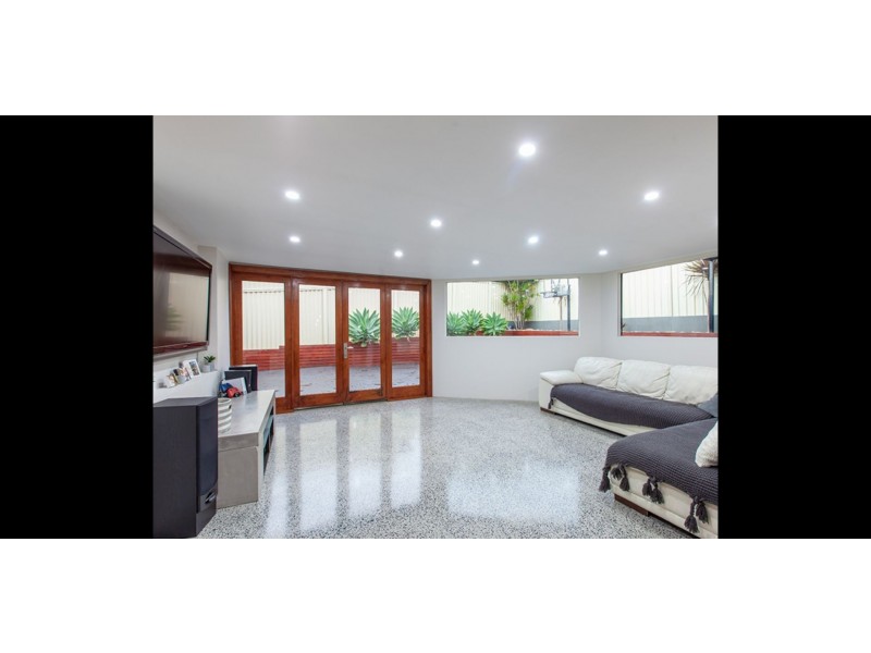 12 kearns avenue, Kearns NSW 2558