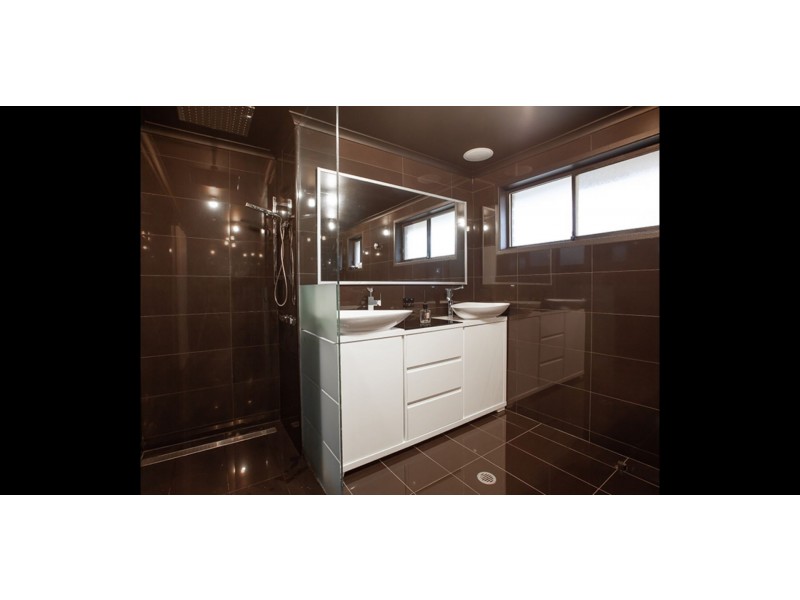 12 kearns avenue, Kearns NSW 2558