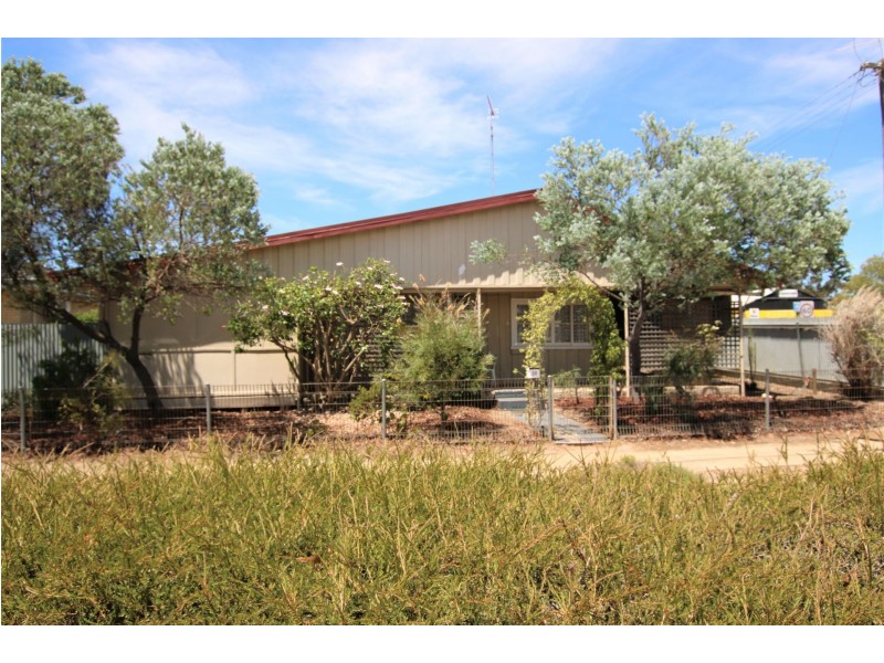 39 Sharow Street, Pingelly WA 6308