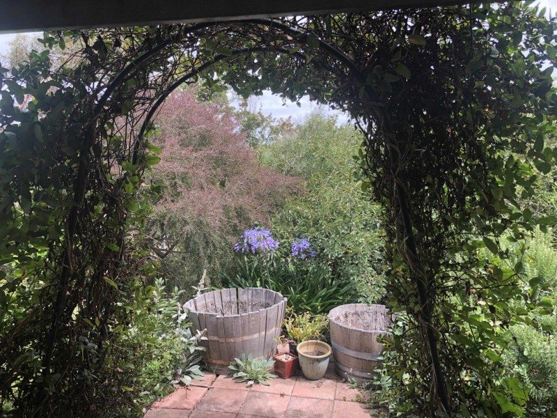 4 Fern Hill Rd, Bridgewater SA 5155