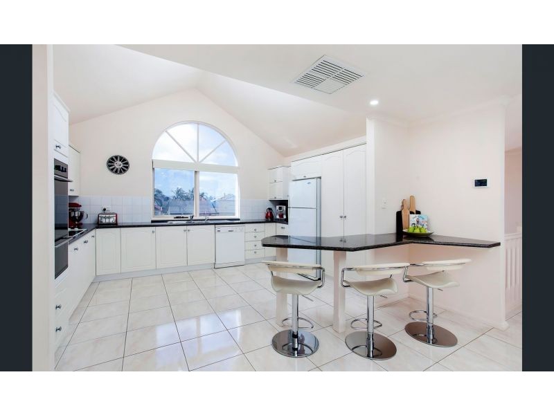 38 Maidencombe Drive, Moana SA 5169