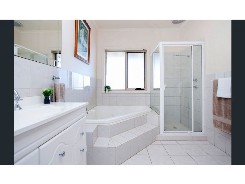 38 Maidencombe Drive, Moana SA 5169