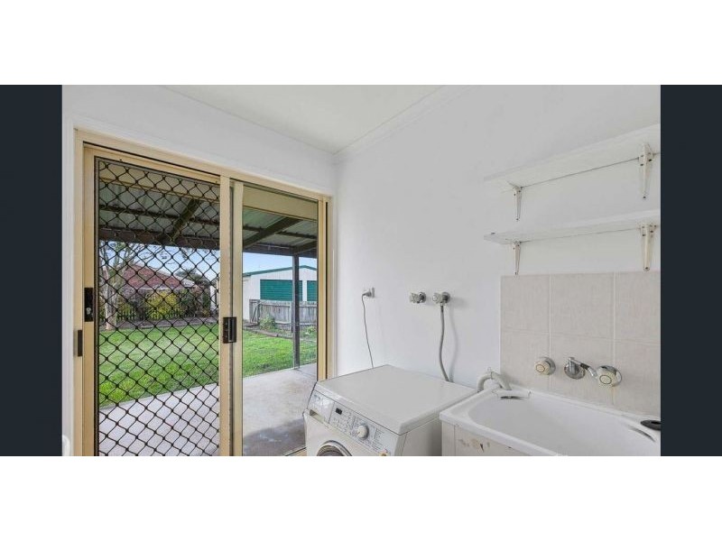 71 Banksia St, Point Vernon QLD 4655