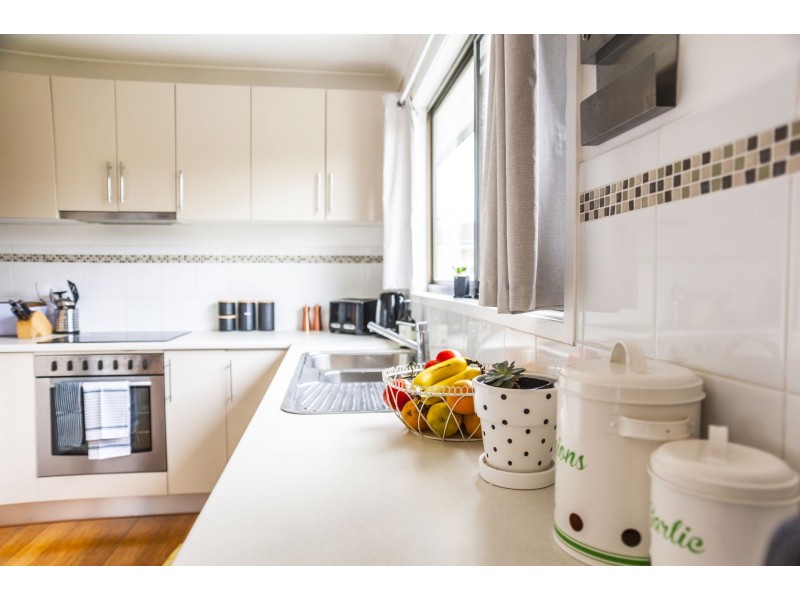 27 Una Ave, Charmhaven NSW 2263