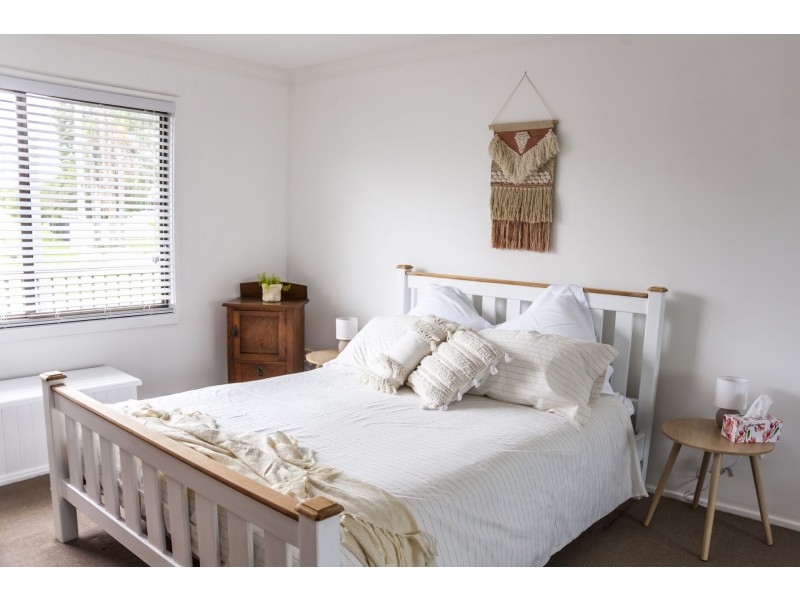 27 Una Ave, Charmhaven NSW 2263