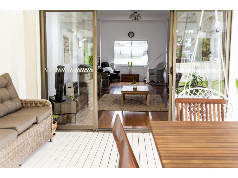 27 Una Ave, Charmhaven NSW 2263