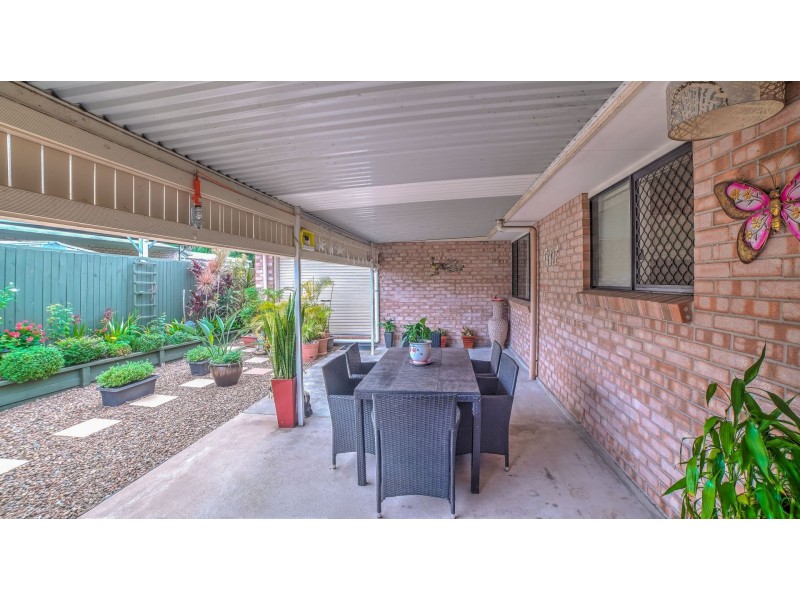 30 Pidgeon Boulevard, Crestmead QLD 4132