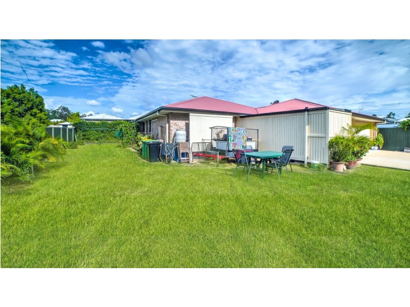 30 Pidgeon Boulevard, Crestmead QLD 4132