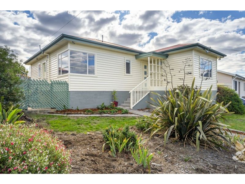 20 Edinburgh Cres, Goodwood TAS 7010