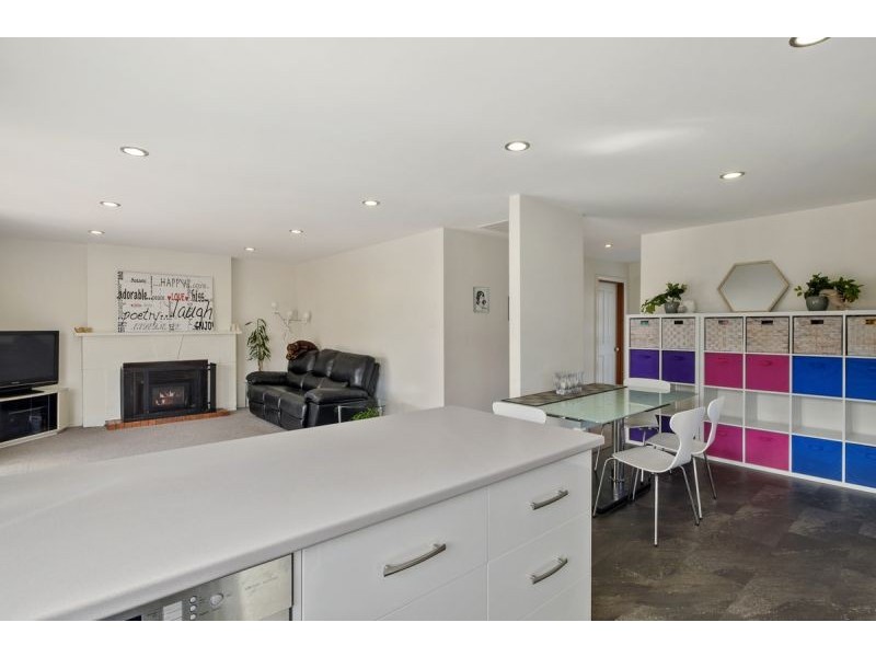 20 Edinburgh Cres, Goodwood TAS 7010