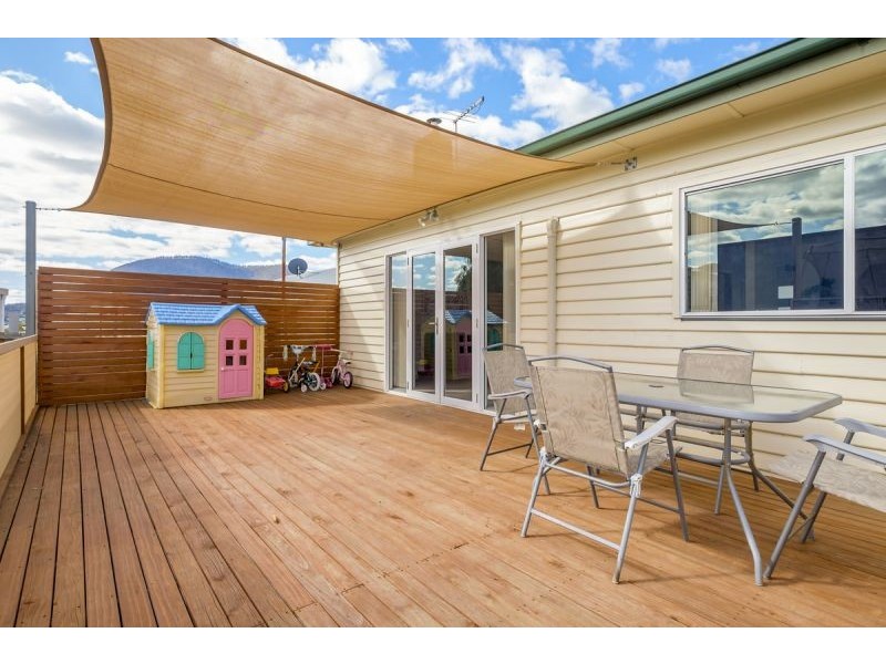 20 Edinburgh Cres, Goodwood TAS 7010