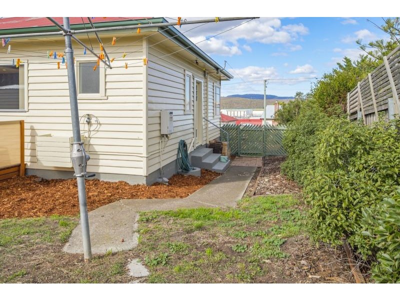 20 Edinburgh Cres, Goodwood TAS 7010