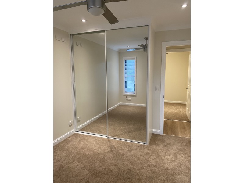 18 Glenell St, Blaxland NSW 2774