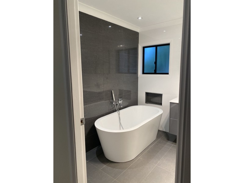 18 Glenell St, Blaxland NSW 2774