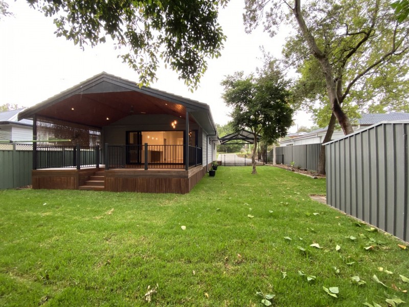 18 Glenell St, Blaxland NSW 2774