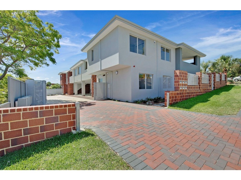 54 Hudson Ave, Girrawheen WA 6064