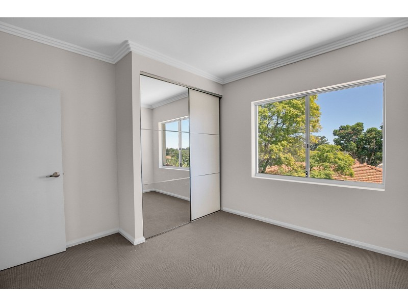 54 Hudson Ave, Girrawheen WA 6064