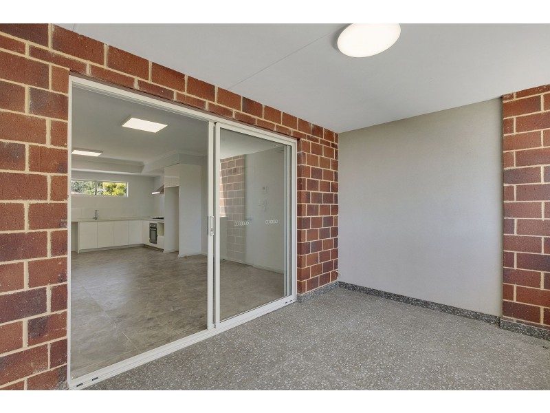 54 Hudson Ave, Girrawheen WA 6064