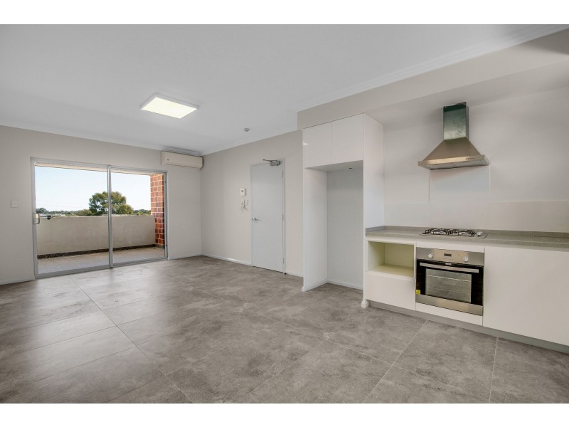 54 Hudson Ave, Girrawheen WA 6064