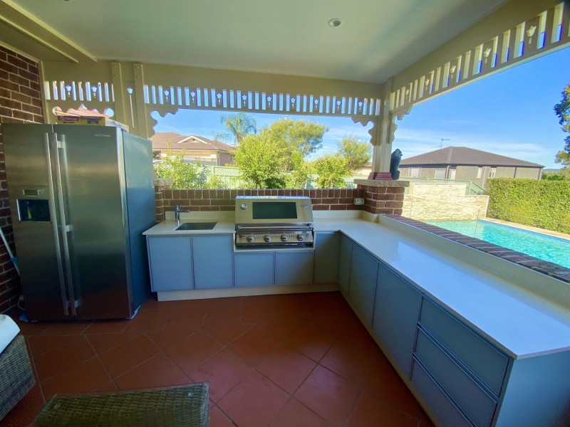 18 Rhodes Place, Harrington Park NSW 2567