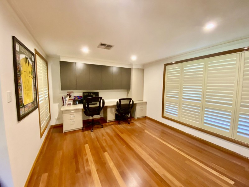 18 Rhodes Place, Harrington Park NSW 2567