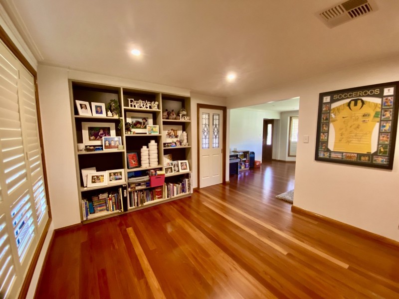 18 Rhodes Place, Harrington Park NSW 2567